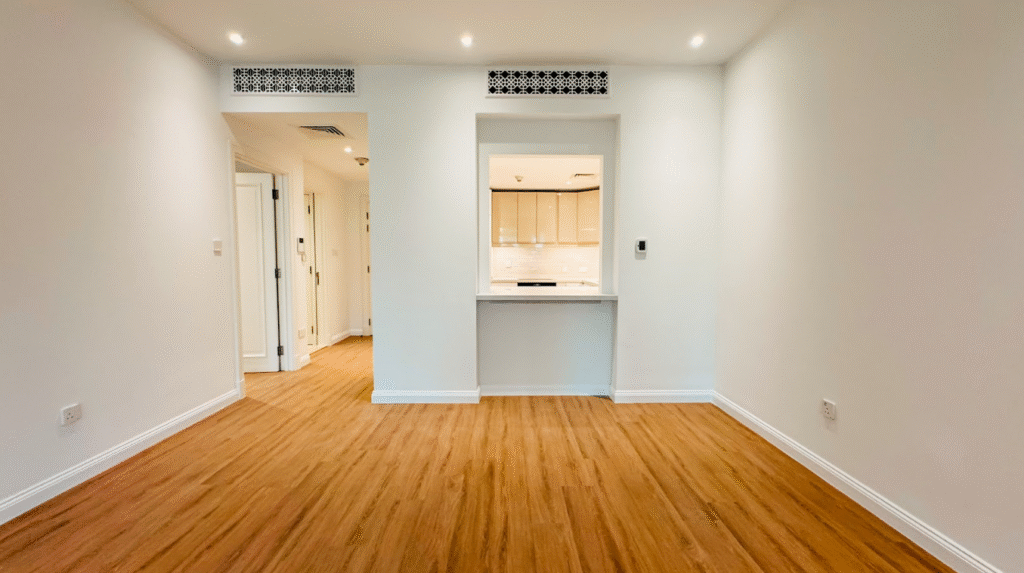 apartment renovation contractors Mirador